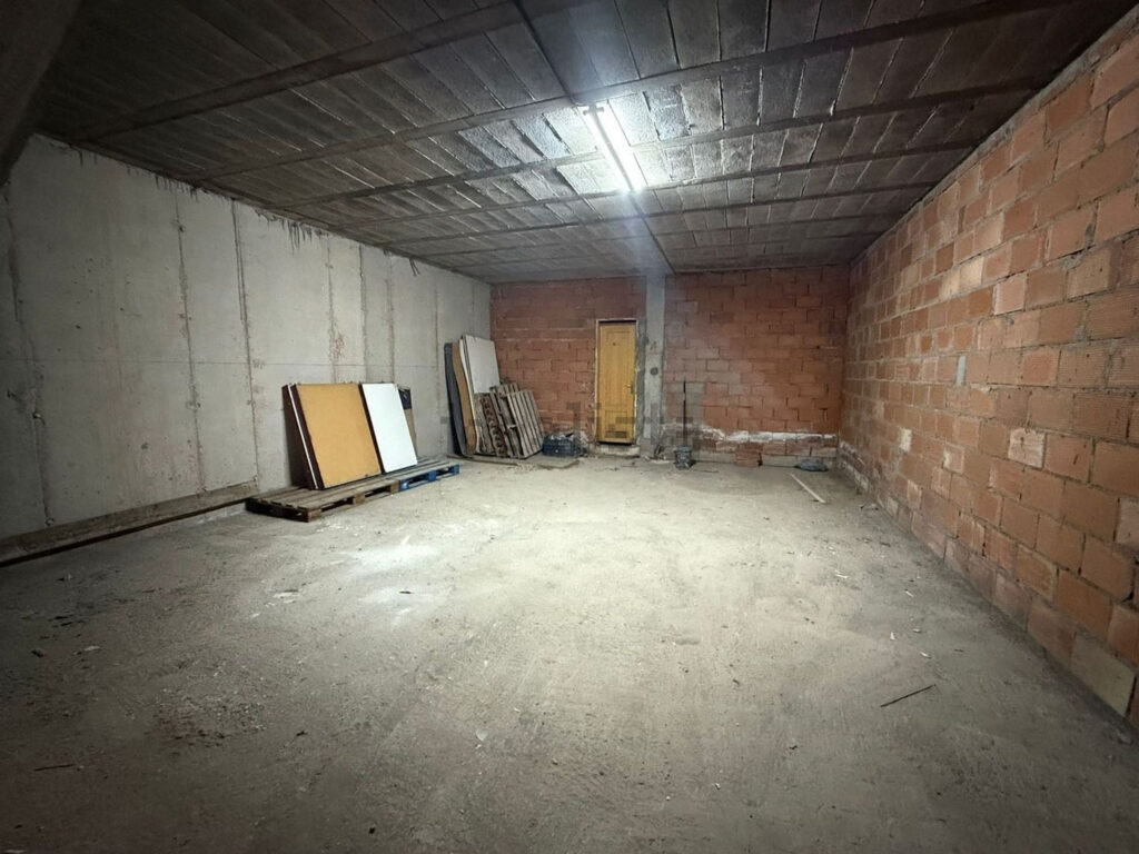 Local en venta en Calle Málaga 4