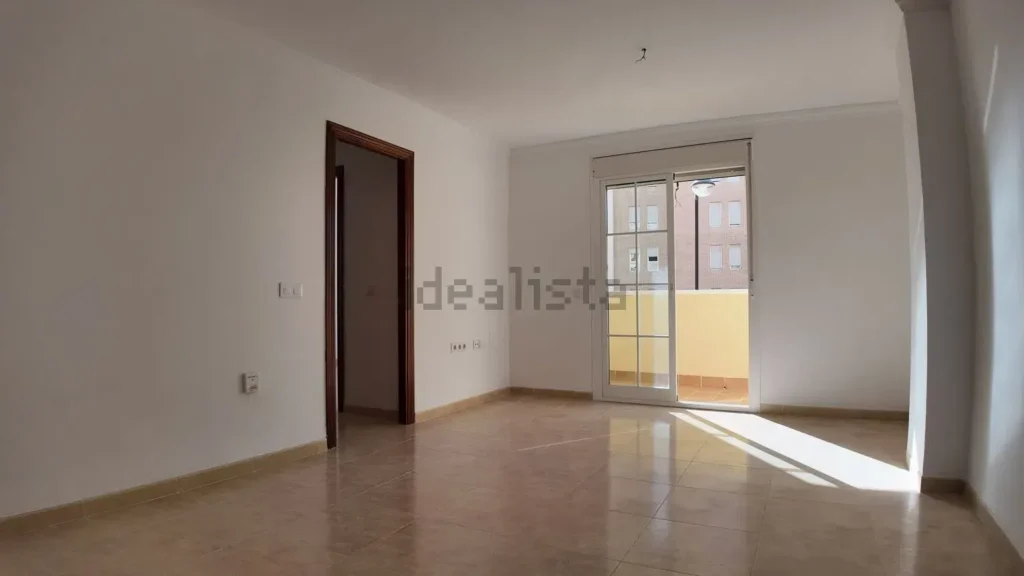 Piso en venta en Calle Bahía de Almería